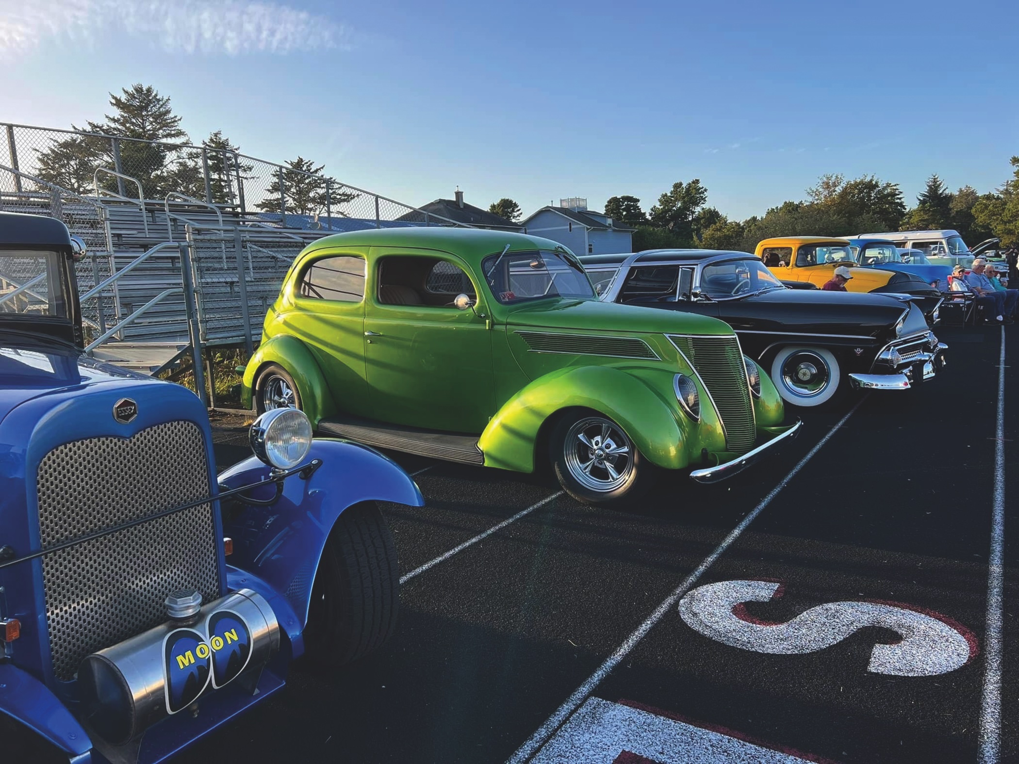 ☆ Creative Garage　SeaSide Seaside revved up for Wheels & Waves, showcasing classic autos